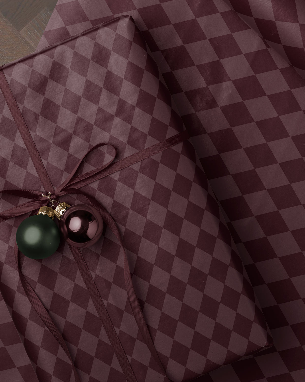 Burgundy Argyle Harlequin
