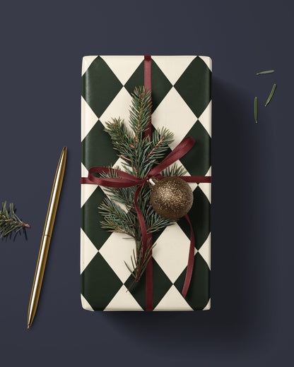 Green Gift Wrap. Christmas Gift Wrap Roll. Plaid Wrapping Paper Vintage Argyle Pattern Christmas Gift Wrap. Elegant Green Holiday Gift Wrap 