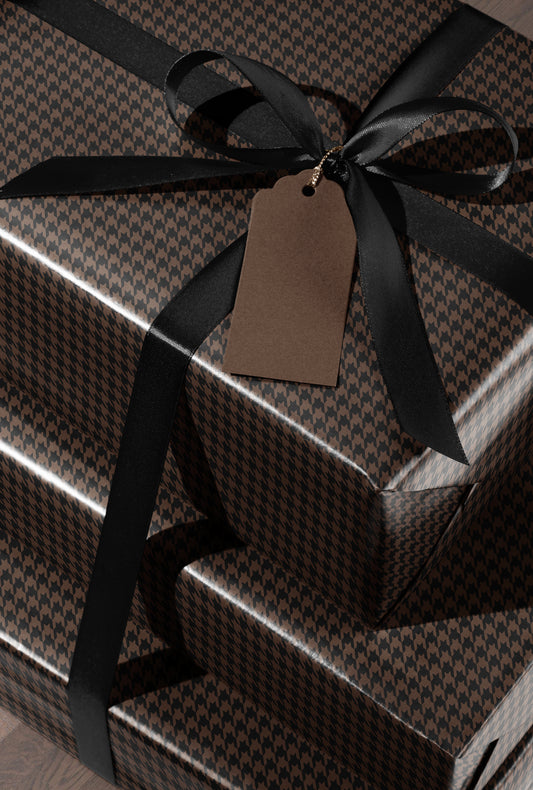 houndstooth wrapping paper. brown and black houndstooth elegant gift wrap 
