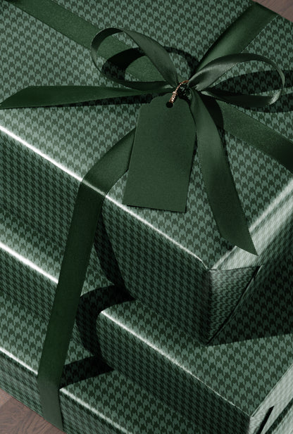 forest green houndstooth wrapping paper. Classic Gift Wrap. Classy Christmas Decor. Vintage Wrapping Paper. Holiday Gift Wrap. Nostalgia Christmas Present