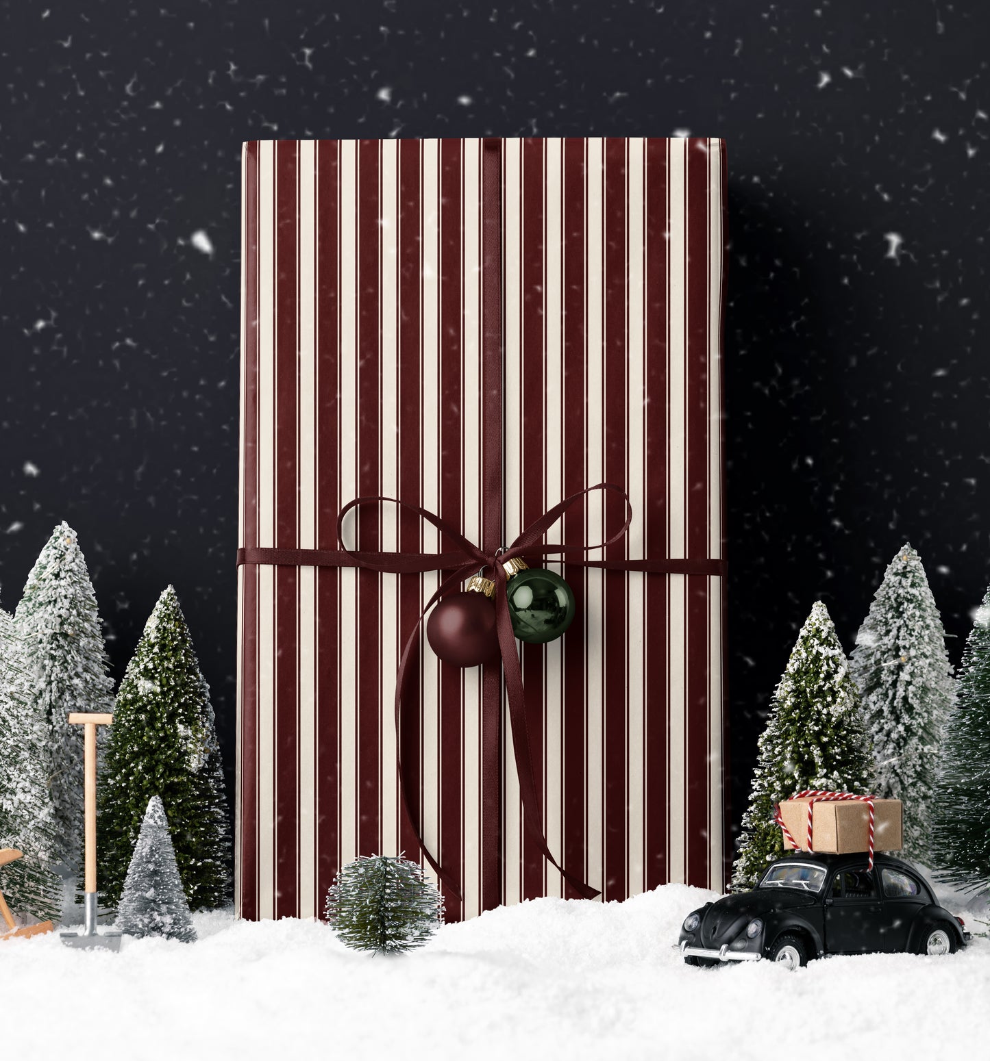 Classic REd Striped Christmas Wrapping Paper. Vintage Striped Holiday Gift Wrap. Elegant CHristmas Gift Wrap. Traditional Retro Gift Wrap paper 