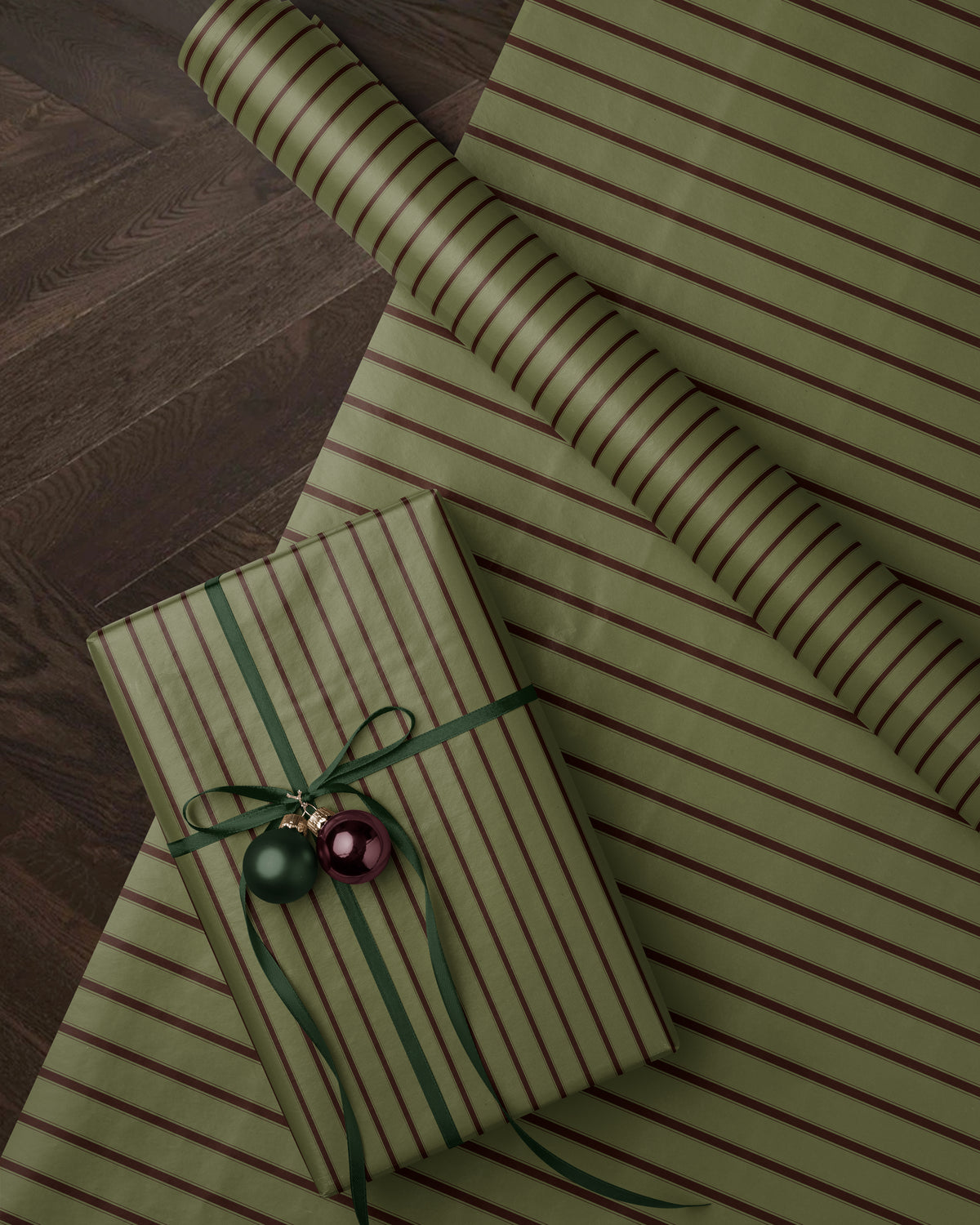 Striped Christmas Wrapping Paper. Green Holiday Gift Wrap Roll. Classic Striped Seasonal Gift Wrap. Vintage Gift Wrap.Vintage Gift Wrap
